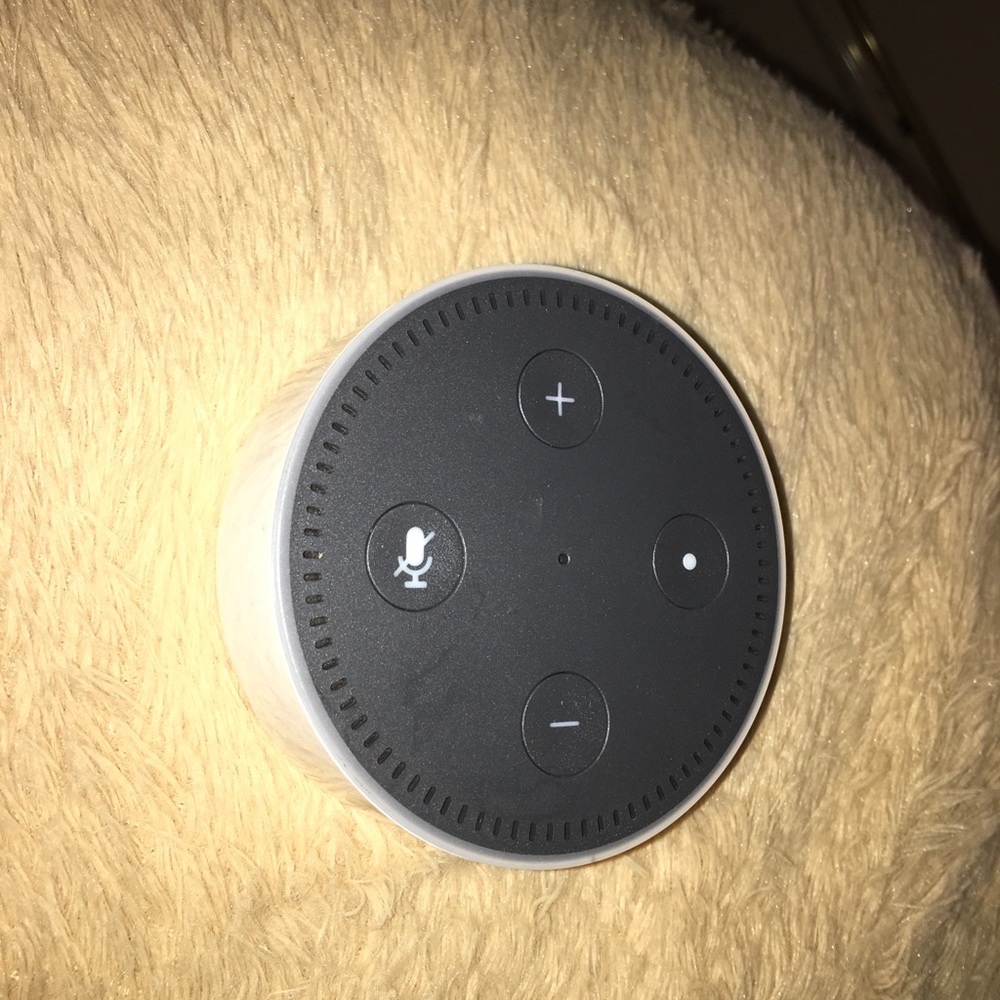 Amazon Echo Dot (Alexa)